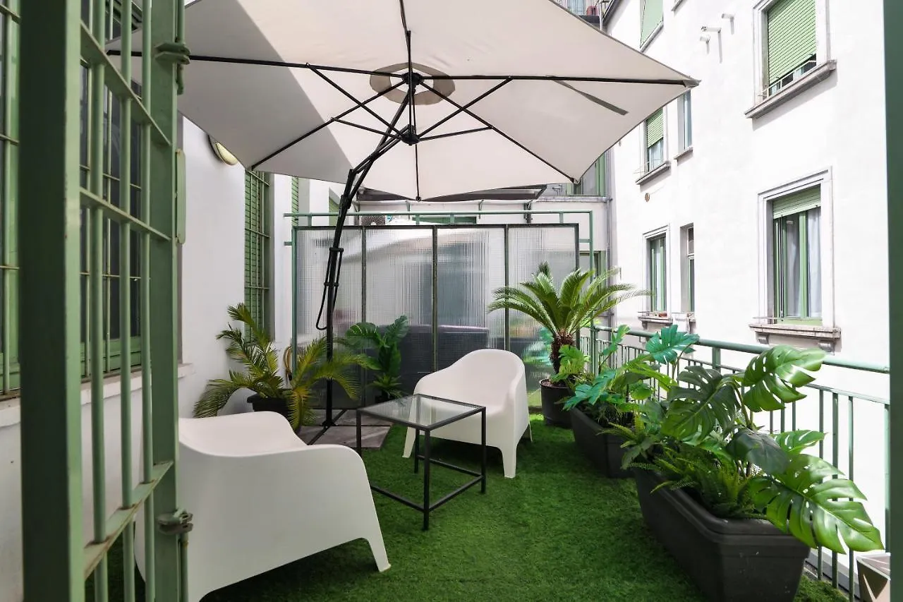 Apartament Prestige Boutique Homes - Duomo 2 Mediolan